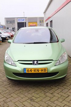 Peugeot 307 - 1.6 16V 5-DEURS Premium AIRCO TREKHAAK - 1