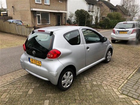 Toyota Aygo - 1.0-12V - 1