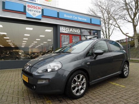 Fiat Punto Evo - 0.9 TwinAir Lounge AUTOM. AIRCO CRUISE CONTROL Financiering vanaf € 167, 00 per maa - 1