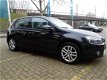 Volkswagen Golf - 1.2 TSI Highline BlueMotion AIRCO CRUISE CONTROL Financiering vanaf € 193, 00 per - 1 - Thumbnail