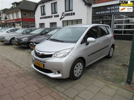 Subaru Trezia - 1.3 Luxury Airco, Trekhaak, Centr.deurvergrendeling op afstand, Electr.ramen en spie - 1