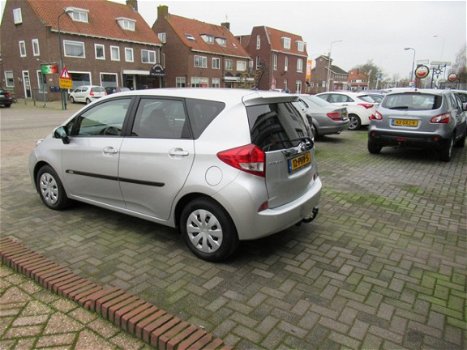 Subaru Trezia - 1.3 Luxury Airco, Trekhaak, Centr.deurvergrendeling op afstand, Electr.ramen en spie - 1