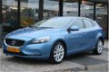 Volvo V40 - 1.6 T3 150PK Momentum - 1 - Thumbnail