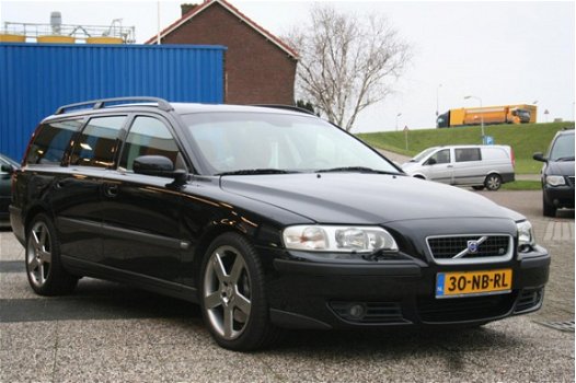 Volvo V70 - 2.5 R GEARTRONIC - 1