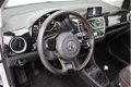 Volkswagen Up! - 1.0 60PK 5D BMT Groove Up - 1 - Thumbnail