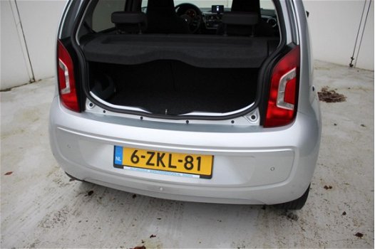 Volkswagen Up! - 1.0 60PK 5D BMT Groove Up - 1