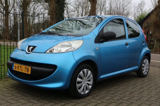 Peugeot 107 - 1.0-12V XR - 1