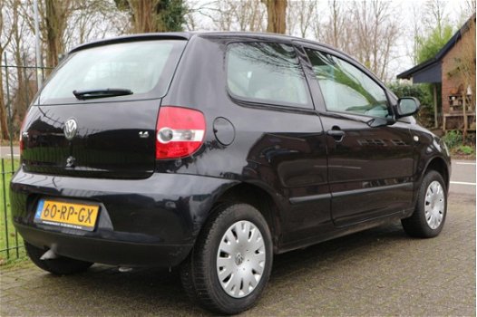 Volkswagen Fox - 1.4 Trendline - 1