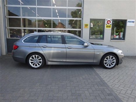 BMW 5-serie Touring - 520i High Executive Automaat - 1