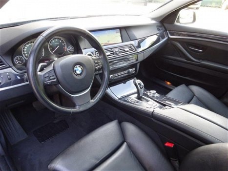 BMW 5-serie Touring - 520i High Executive Automaat - 1