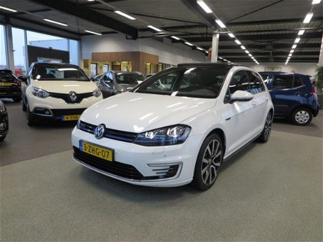 Volkswagen Golf - 1.4 TSi GTE 5-drs. SCHUIFDAK/LEDER/EXCL.BTW/TREKHAAK/18INCH - 1