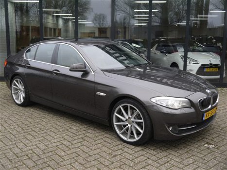 BMW 5-serie - 523i Executive *Leder*Navi*Xenon*Schuifdak - 1