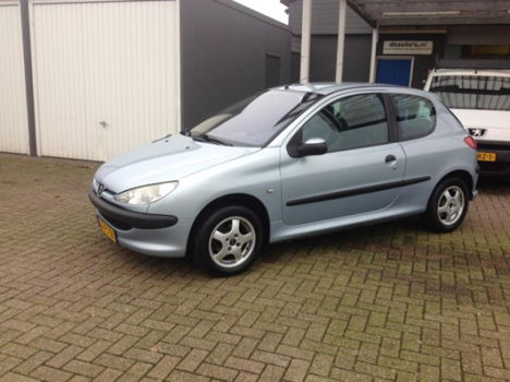 Peugeot 206 - 1.4 Pop' Art nieuwe apk bij aflevering - 1