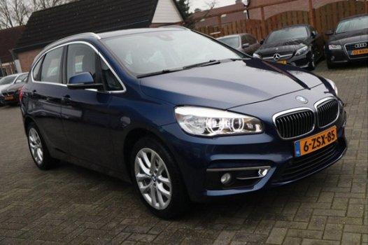 BMW 2-serie Active Tourer - 218i High Executive | Automaat | Navi | Comfort Leder | Stoelverwarming - 1