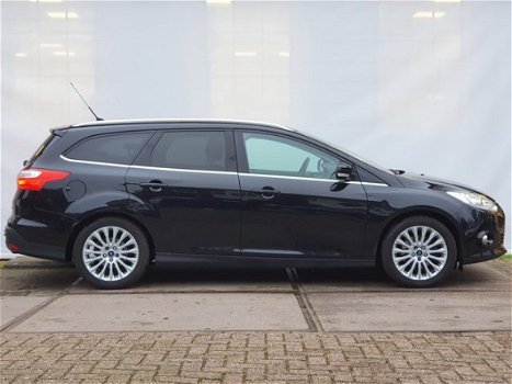 Ford Focus Wagon - 1.6 150PK Titanium | Afneembare trekhaak (1500kg) | Xenon | Navi | SONY Audio | P - 1