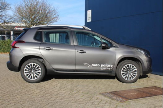 Peugeot 2008 - 1.2 PureTech 130pk Blue Lion l NAVI l AIRCO l TREKHAAKACTIE - 1