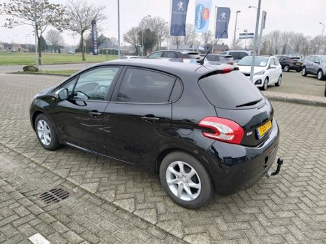 Peugeot 208 - 1.2 PureTech Style Pack *CLIMA*CRUISE*LMW* | NEFKENS DEAL | - 1