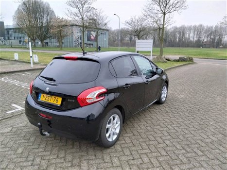 Peugeot 208 - 1.2 PureTech Style Pack *CLIMA*CRUISE*LMW* | NEFKENS DEAL | - 1