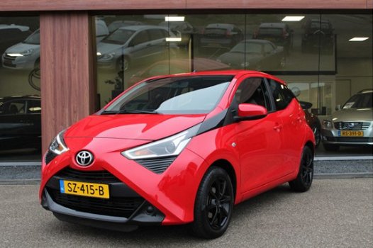 Toyota Aygo - 1.0 VVT-i 72pk 5D x-play - 1