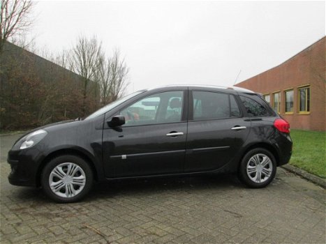 Renault Clio Estate - 1.6-16V Dynamique - 1