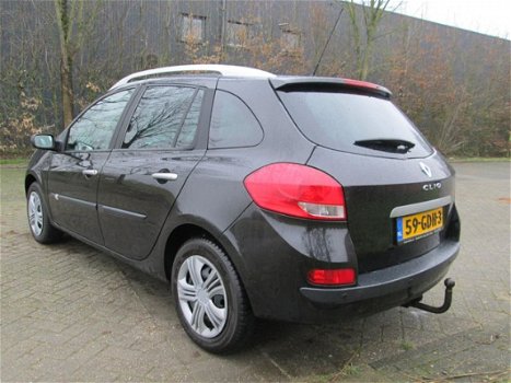 Renault Clio Estate - 1.6-16V Dynamique - 1