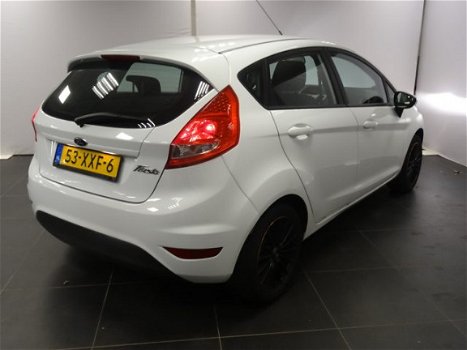 Ford Fiesta - 1.25 60PK 5DRS Champion Airco | L.m. Velgen | Electrische ramen | Zomer & winterbanden - 1