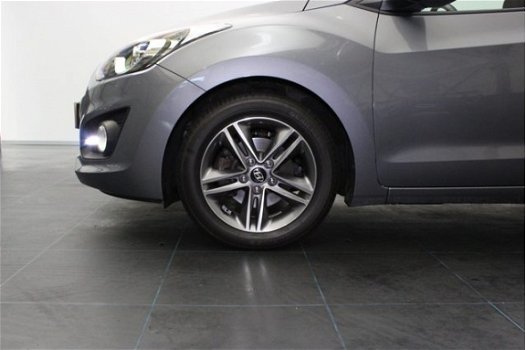 Hyundai i30 - 1.4 i-Motion Plus | Radio-CD/MP3 Speler | Cruise & Climate Control | Park. Sensor | Bl - 1