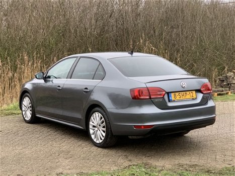 Volkswagen Jetta - 1.4 TSI Hybrid Highline In nette staat - 1