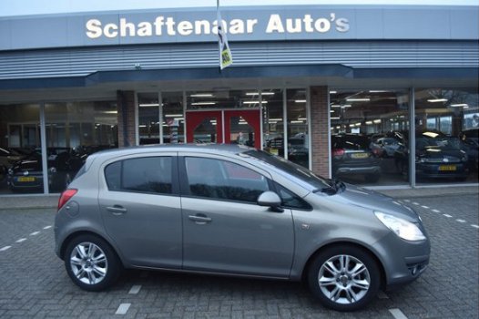 Opel Corsa - 1.4-16V Cosmo - 1