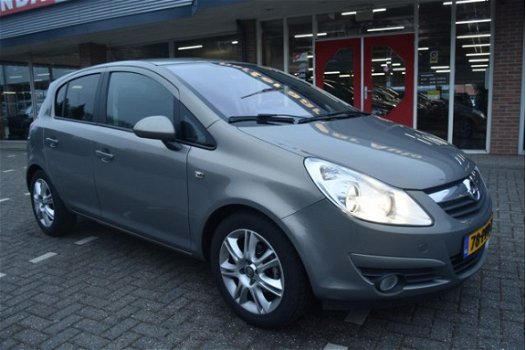 Opel Corsa - 1.4-16V Cosmo - 1