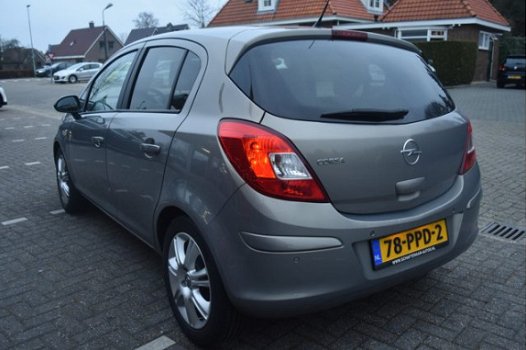 Opel Corsa - 1.4-16V Cosmo - 1