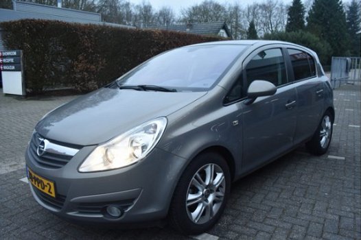 Opel Corsa - 1.4-16V Cosmo - 1