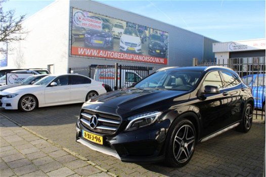 Mercedes-Benz GLA-Klasse - 200 Ambition Automaat AMG-Pakket 19Inch Xenon/Led Audio/Navi Pdc Airco - 1