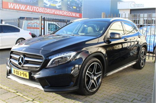 Mercedes-Benz GLA-Klasse - 200 Ambition Automaat AMG-Pakket 19Inch Xenon/Led Audio/Navi Pdc Airco - 1