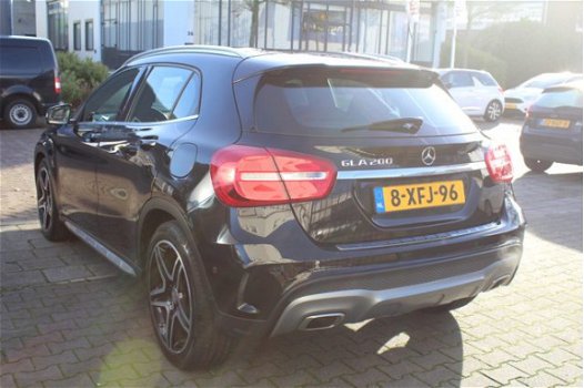 Mercedes-Benz GLA-Klasse - 200 Ambition Automaat AMG-Pakket 19Inch Xenon/Led Audio/Navi Pdc Airco - 1