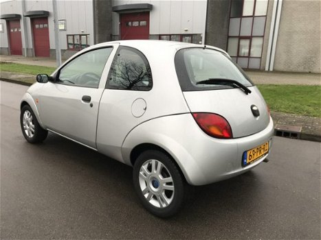 Ford Ka - 1.3 Style Airco, LMvelgen, Airbags, Radio-CD, Enz.... Leuke en zuinige auto Slechts 109.00 - 1