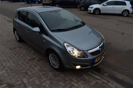 Opel Corsa - 1.4-16V '111' Edition - 1