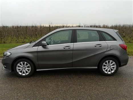 Mercedes-Benz B-klasse - 180 Ambition Automaat | Bluetooth | Cruise | 19500KM | A.Camera | - 1