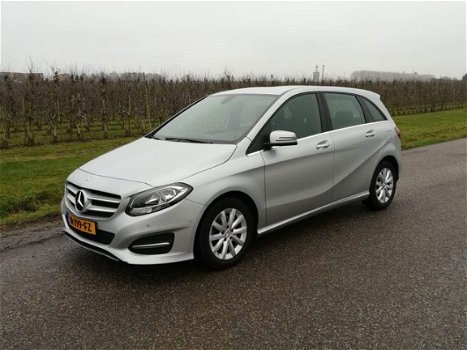 Mercedes-Benz B-klasse - 180 Prestige | Leder | Navi | PDC | Bluetooth - 1