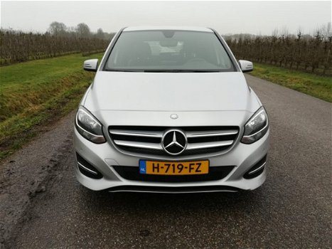 Mercedes-Benz B-klasse - 180 Prestige | Leder | Navi | PDC | Bluetooth - 1