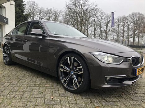 BMW 3-serie - 328i High Executive HEAD-UP NAVI-PRO LEDER XENON Vol-opties NL-Auto - 1