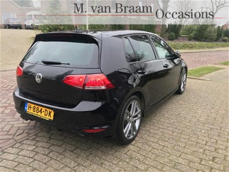 Volkswagen Golf - 1.4 TSI R-line Lounge 5-Drs 125Pk Xenon/Navigatie/Pdc - 1