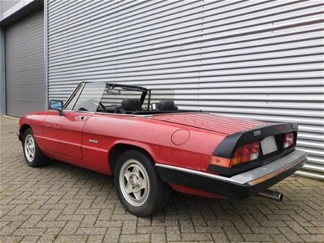 Alfa Romeo Spider - 2.0 - 1