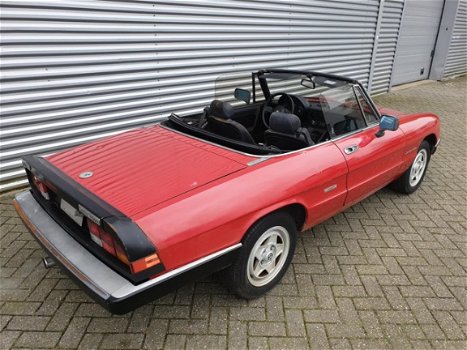 Alfa Romeo Spider - 2.0 - 1