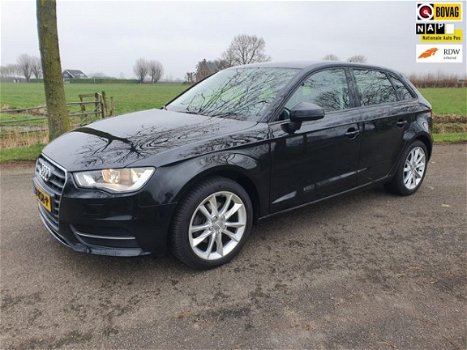 Audi A3 Sportback - 1.6 TDI Ambition Pro Line navigatie - 1