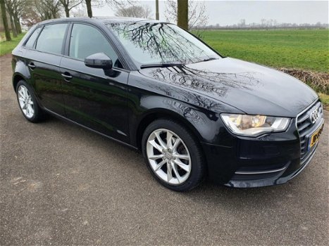 Audi A3 Sportback - 1.6 TDI Ambition Pro Line navigatie - 1