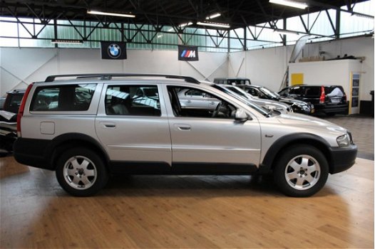 Volvo V70 Cross Country - 2.4 T Comfort Line Youngtimer - €8.050, - Excl BTW - 1