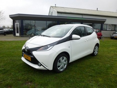 Toyota Aygo - 1.0 VVT-I X-PLAY - 1