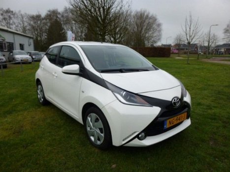 Toyota Aygo - 1.0 VVT-I X-PLAY - 1