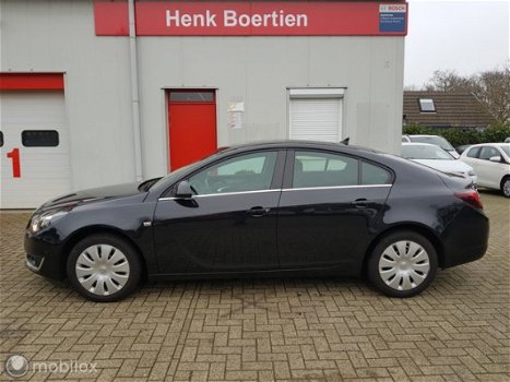 Opel Insignia Country Tourer - 1.6 T 2x4 - 1